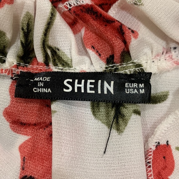 🌹 🌹 🌹 Red flowers blouse 🌹 🌹 🌹 - Picture 5 of 5